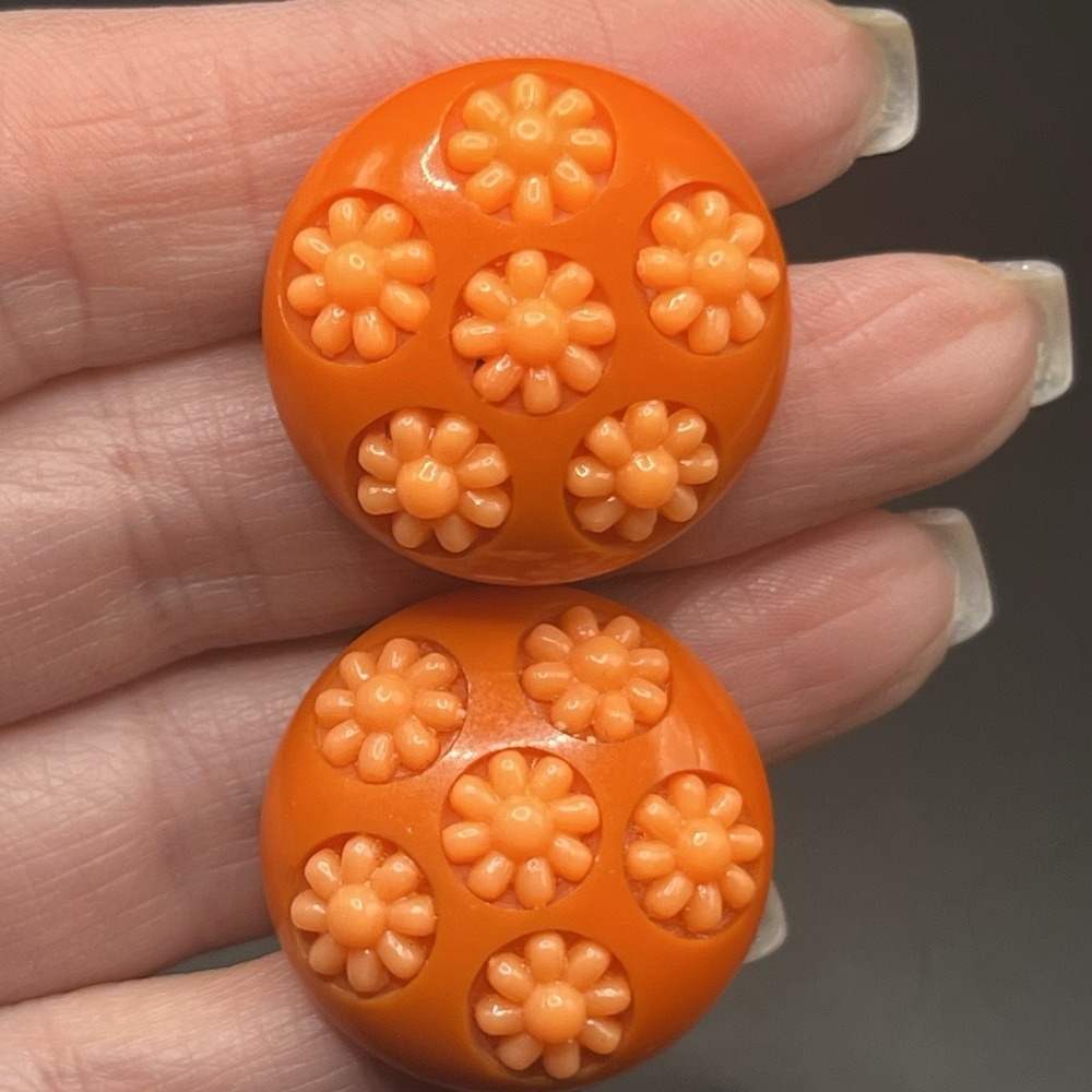 Vintage Tangerine Celluloid Clip-On Earrings – Carved Flower Dome‎ Retro